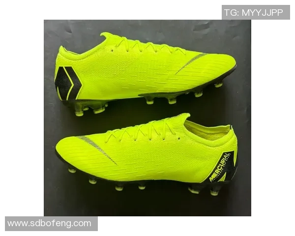 刺客12高帮足球鞋助力球星突破赛场极限全面提升速度与控制力