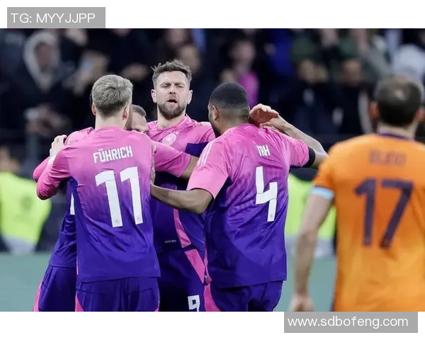 足球场上的兄弟情谊：探讨世界级球员间的友谊与合作精神